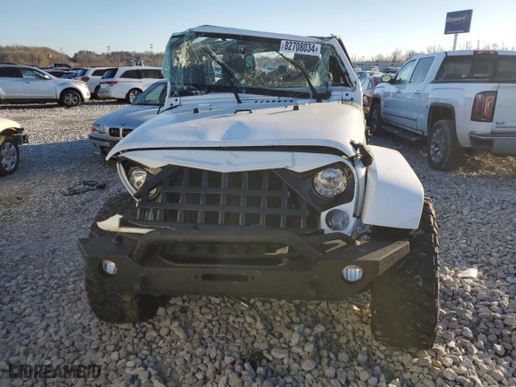 2018 Jeep Wrangler JK Unlimited Sahara with VIN 1C4BJWEG4JL888265, listed as a Copart auction lot 82708034 with 42,955 mi miles and Salvage Title. Bid and sale history available at carsss.com. Image 5.
