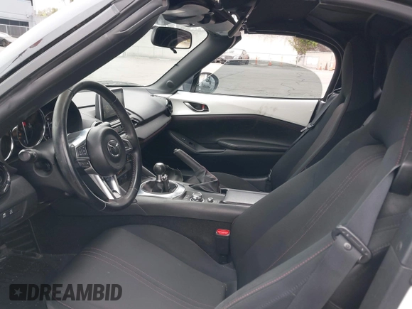 2016 Mazda MX-5 Miata Club z VIN JM1NDAC72G0109482, wystawiony jako IAAI lot #42042540 z przebiegiem 46 853 mil mil oraz . Historia ofert i sprzedaży dostępna na DreamBid. Obrazek 8.