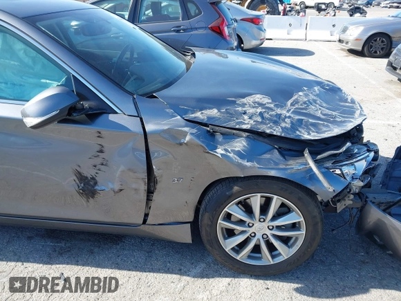 2015 Infiniti Q50 z VIN JN1BV7AP9FM352125, wystawiony jako IAAI lot #42262559 z przebiegiem 51 067 mil mil oraz . Historia ofert i sprzedaży dostępna na DreamBid. Obrazek 6.