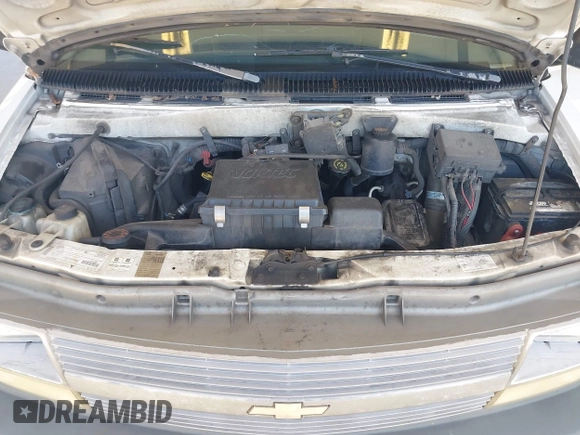 1997 Chevrolet Astro Cargo Van with VIN 1GCDM19W3VB162090, listed as a IAAI auction lot 42019388 with 238,724 mi miles. Bid and sale history available at carsss.com. Image 10.