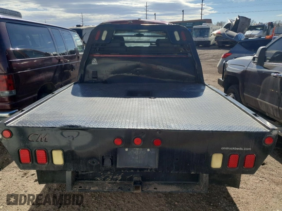 2008 Dodge 3500 SXT z VIN 3D7MX39A18G188759, wystawiony jako Copart lot #43271115 z przebiegiem 312 867 mil mil oraz Szkoda całkowita • Salvage title. Historia ofert i sprzedaży dostępna na DreamBid. Obrazek 6.
