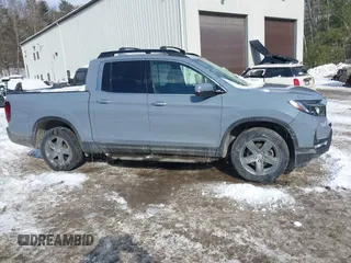 2022 Honda Ridgeline RTL-E with VIN 5FPYK3F73NB035246, listed as a IAAI auction lot 41532768 with 37,116 mi miles and . Bid and sale history available at DreamBid. Image 13.