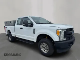 2017 Ford F-250 XLT с VIN 1FT7X2B62HEC57974, выставлен на аукционе Copart как лот 59557815 с пробегом 217 373 миль миль и Чистый • Clean title. История ставок и продаж доступна на DreamBid. Изображение 1.