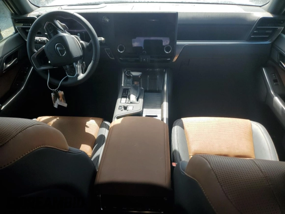 2024 Lexus GX 550 Luxury with VIN JTJVBCDX2R5009711, listed as a Copart auction lot 75074694 with 1,598 mi miles and Salvage title. Bid and sale history available at DreamBid. Image 8.