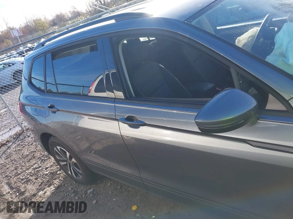 2024 Volkswagen Tiguan S with VIN 3VVRB7AX7RM103854, listed as a IAAI auction lot 40829997 with 3,683 mi miles and . Bid and sale history available at DreamBid. Image 13.