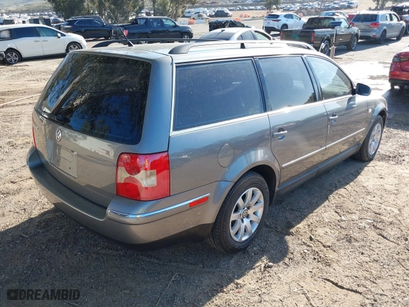 2001 Volkswagen Passat GLS with VIN WVWVD63B61E184553, listed as a IAAI auction lot 41939831 with 74,225 mi miles. Bid and sale history available at carsss.com. Image 4.