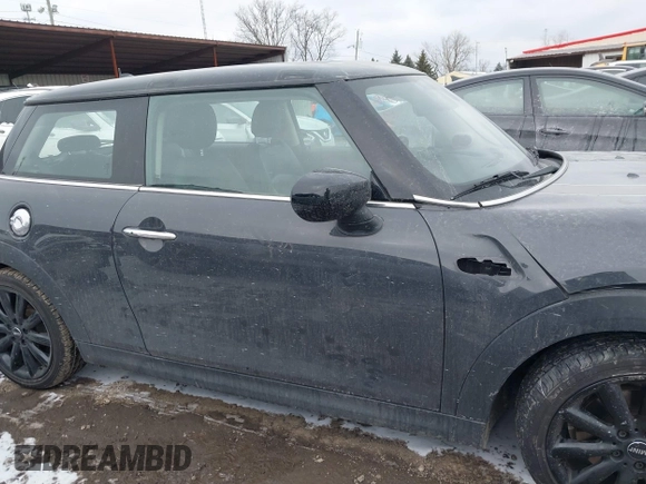 2020 MINI Hardtop Cooper S z VIN WMWXR5C07L2L60692, wystawiony jako IAAI lot #41621462 z przebiegiem 66 898 mil mil oraz . Historia ofert i sprzedaży dostępna na DreamBid. Obrazek 14.
