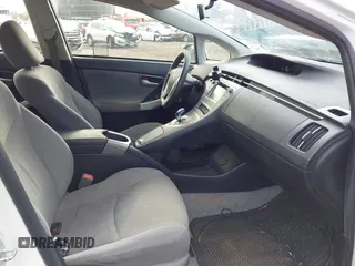 2015 Toyota Prius Four with VIN JTDKN3DU3F1986099, listed as a IAAI auction lot 41518701 with 146,291 mi miles and . Bid and sale history available at DreamBid. Image 5.