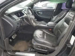 2013 Ford Taurus SHO z VIN 1FAHP2KT9DG155683, wystawiony jako Copart lot #55686075 z przebiegiem 180 283 mil mil oraz Czysty tytuł • Clean title. Historia ofert i sprzedaży dostępna na DreamBid. Obrazek 7.