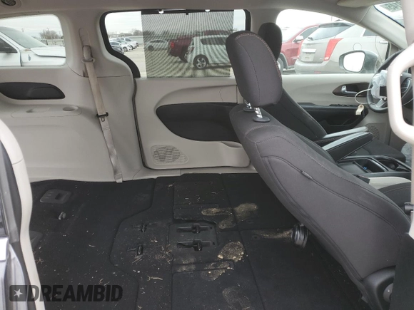 2018 Chrysler Pacifica Touring Plus with VIN 2C4RC1FG9JR102073, listed as a Copart auction lot 48063515 with 86,872 mi miles and Salvage Title. Bid and sale history available at DreamBid. Image 11.