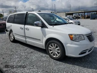 2016 Chrysler Town & Country Limited Platinum with VIN 2C4RC1GG8GR215732, listed as a Copart auction lot 46291215 with 118,192 mi miles and Salvage Title. Bid and sale history available at carsss.com. Image 4.