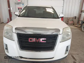 2011 GMC Terrain SLE-1 z VIN 2CTALMEC5B6376231, wystawiony jako IAAI lot #42369115 z przebiegiem 215 485 mil mil oraz . Historia ofert i sprzedaży dostępna na DreamBid. Obrazek 6.