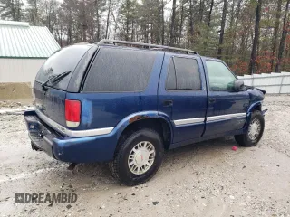 2000 GMC Jimmy SLT Convenience with VIN 1GKDT13W3Y2333652, listed as a Copart auction lot 47635405 with 216,336 mi miles and Clean Title. Bid and sale history available at carsss.com. Image 3.