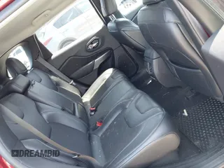 2020 Jeep Cherokee Altitude с VIN 1C4PJMLX2LD523285, выставлен на аукционе IAAI как лот 42235094 с пробегом 86 356 миль миль и . История ставок и продаж доступна на DreamBid. Изображение 8.