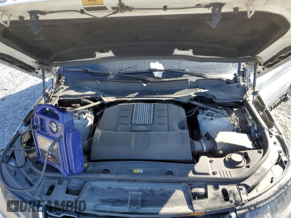 2018 Land Rover Range Rover Sport HSE with VIN SALWR2RV7JA188076, listed as a Copart auction lot 49951615 with 59,377 mi miles and Clean Title. Bid and sale history available at carsss.com. Image 12.