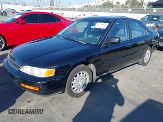 1997 Honda Accord EX with VIN 1HGCD5669VA219584, listed as a IAAI auction lot 41643524 with 161,820 mi miles and . Bid and sale history available at carsss.com. Image 2.