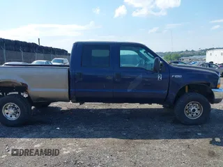 2004 Ford F-250 XL z VIN 1FTNW21LX4ED06723, wystawiony jako IAAI lot #42709096 z przebiegiem 115 613 mil mil oraz . Historia ofert i sprzedaży dostępna na DreamBid. Obrazek 6.