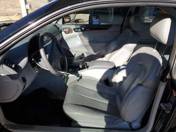 2001 Mercedes-Benz CLK-Class with VIN WDBLJ65G11F172991, listed as a Copart auction lot 82368104 with 138,194 mi miles and Salvage Title. Bid and sale history available at carsss.com. Image 7.