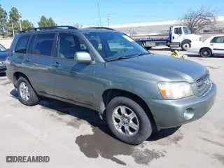 2004 Toyota Highlander with VIN JTEEP21A640056420, listed as a IAAI auction lot 41759494 with 299,800 mi miles. Bid and sale history available at carsss.com. Image 1.