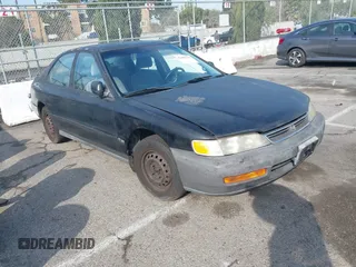 1997 Honda Accord z VIN 1HGTB5622VA476216, wystawiony jako IAAI lot #41407716 z przebiegiem 285 385 mil mil oraz . Historia ofert i sprzedaży dostępna na DreamBid. Obrazek 1.