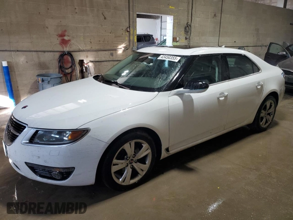 2011 Saab 9-5 Turbo4 z VIN YS3GN4AR9B4002001, wystawiony jako Copart lot #43450355 z przebiegiem 138 664 mil mil oraz Tytuł czysty. Historia ofert i sprzedaży dostępna na DreamBid. Obrazek 1.