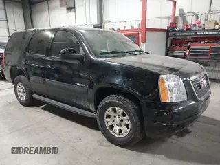 2007 GMC Yukon SLT with VIN 1GKFC13047J317257, listed as a IAAI auction lot 41613179 with 101,912 mi miles. Bid and sale history available at carsss.com. Image 1.