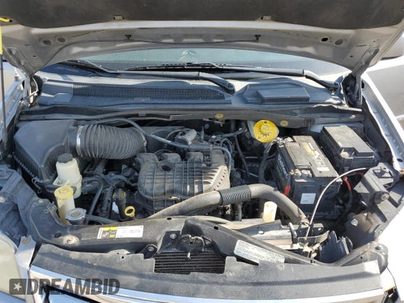 2013 Chrysler Town & Country Touring with VIN 2C4RC1BG2DR775295, listed as a Copart auction lot 51422675 with 179,523 mi miles and Salvage Title. Bid and sale history available at carsss.com. Image 12.