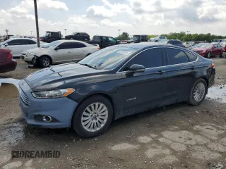 2013 Ford Fusion SE Hybrid z VIN 3FA6P0LU8DR320893, wystawiony jako Copart lot #58739245 z przebiegiem 243 887 mil mil oraz Szkoda całkowita • Salvage title. Historia ofert i sprzedaży dostępna na DreamBid. Obrazek 1.