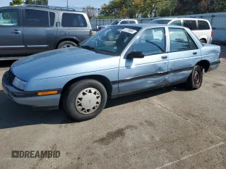 1991 Chevrolet Corsica z VIN 1G1LT53G4MY129241, wystawiony jako Copart lot #71770004 z przebiegiem 142 605 mil mil oraz Szkody całkowita. Historia ofert i sprzedaży dostępna na DreamBid. Obrazek 1.