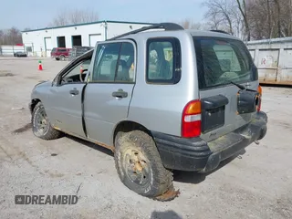 2002 Chevrolet Tracker with VIN 2CNBJ13C126940105, listed as a IAAI auction lot 41805424 with Not provided miles and . Bid and sale history available at DreamBid. Image 3.