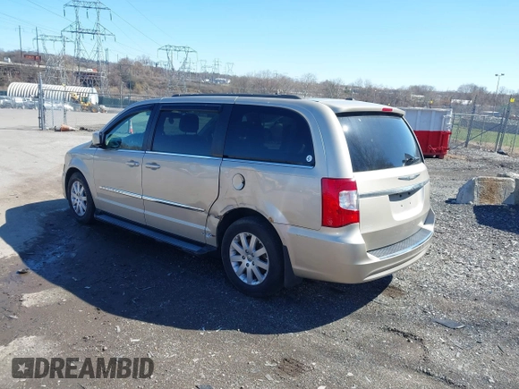 2013 Chrysler Town & Country Touring with VIN 2C4RC1BG8DR722584, listed as a IAAI auction lot 41854772 with 84,453 mi miles. Bid and sale history available at carsss.com. Image 3.