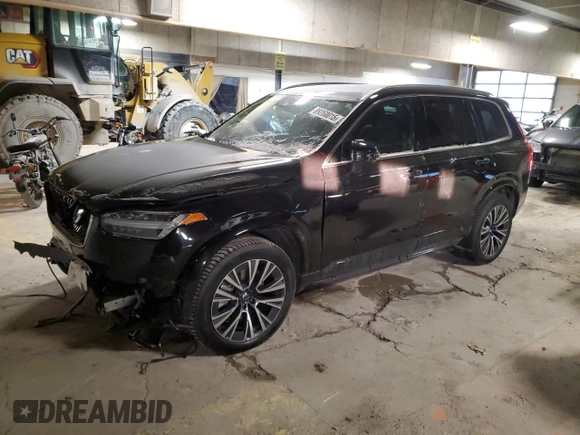 2021 Volvo XC90 Momentum with VIN YV4102PKXM1752387, listed as a Copart auction lot 89260015 with 0 mi miles and Salvage Title. Bid and sale history available at carsss.com. Image 1.