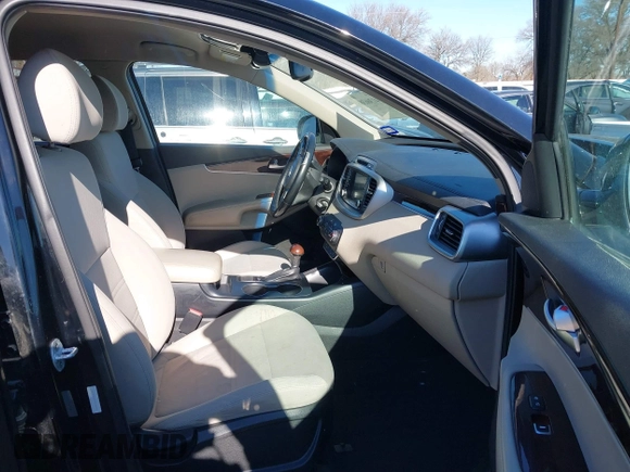 2018 Kia Sorento LX with VIN 5XYPG4A39JG342455, listed as a IAAI auction lot 41366386 with 131,033 mi miles. Bid and sale history available at carsss.com. Image 5.