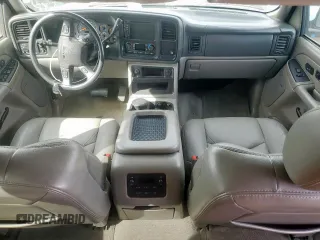2005 GMC Yukon SLT z VIN 1GKEC13T75R105831, wystawiony jako Copart lot #47887895 z przebiegiem 113 113 mil mil oraz Czysty tytuł • Clean title. Historia ofert i sprzedaży dostępna na DreamBid. Obrazek 8.