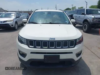 2019 Jeep Compass Latitude z VIN 3C4NJCBB4KT616437, wystawiony jako IAAI lot #42049491 z przebiegiem 42 495 mil mil oraz . Historia ofert i sprzedaży dostępna na DreamBid. Obrazek 13.