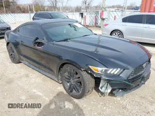 2017 Ford Mustang EcoBoost z VIN 1FA6P8TH3H5351723, wystawiony jako IAAI lot #41883990 z przebiegiem 120 520 mil mil oraz . Historia ofert i sprzedaży dostępna na DreamBid. Obrazek 1.