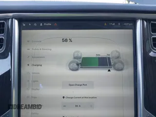 2013 Tesla Model S с VIN 5YJSA1DN9DFP06165, выставлен на аукционе IAAI как лот 40920844 с пробегом 181 342 миль миль и . История ставок и продаж доступна на DreamBid. Изображение 16.