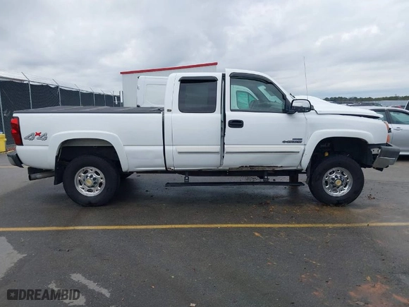 2007 Chevrolet Silverado 2500HD Classic LT3 with VIN 1GCHK29DX7E111151, listed as a IAAI auction lot 41586448 with 139,164 mi miles. Bid and sale history available at carsss.com. Image 13.