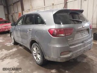 2020 Kia Sorento LX with VIN 5XYPGDA35LG678008, listed as a IAAI auction lot 41362977 with 92,803 mi miles. Bid and sale history available at carsss.com. Image 3.