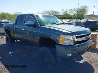 2007 Chevrolet Silverado 1500 LTZ with VIN 2GCEK13M071572981, listed as a IAAI auction lot 42054093 with 284,423 mi miles. Bid and sale history available at carsss.com. Image 1.
