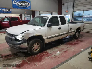 2002 Chevrolet Silverado 1500 LS with VIN 1GCEK19T62E209512, listed as a Copart auction lot 49700255 with 204,230 mi miles and Salvage Title. Bid and sale history available at carsss.com. Image 1.