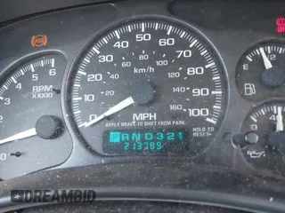 2002 GMC Yukon SLT with VIN 1GKEC13T92R162978, listed as a IAAI auction lot 41851599 with 213,789 mi miles. Bid and sale history available at carsss.com. Image 15.