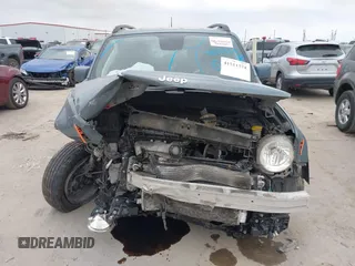 2018 Jeep Renegade Latitude with VIN ZACCJABB9JPH85547, listed as a IAAI auction lot 41511374 with 79,837 mi miles. Bid and sale history available at carsss.com. Image 13.