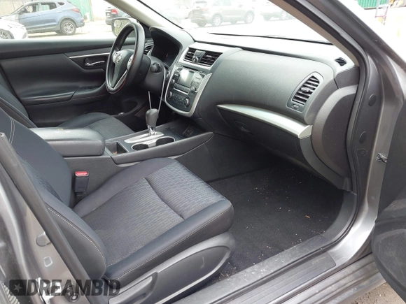 2016 Nissan Altima SR with VIN 1N4AL3AP5GC271627, listed as a IAAI auction lot 42013902 with 136,990 mi miles and . Bid and sale history available at carsss.com. Image 5.