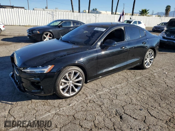 2021 Volvo S60 Momentum with VIN 7JR102TZ1MG112007, listed as a Copart auction lot 38023454 with 34,390 mi miles. Bid and sale history available at carsss.com. Image 1.