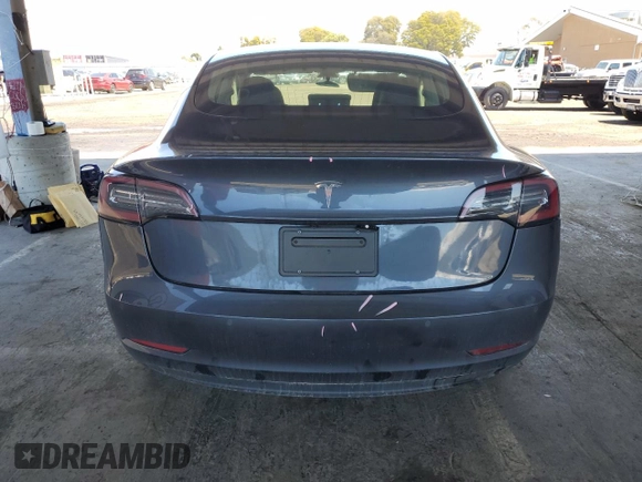 2020 Tesla Model 3 Standard Range Plus z VIN 5YJ3E1EA3LF803624, wystawiony jako Copart lot #56145255 z przebiegiem 149 398 mil mil oraz Szkoda całkowita • Salvage title. Historia ofert i sprzedaży dostępna na DreamBid. Obrazek 6.
