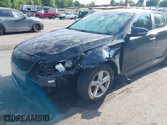 2014 Kia Optima LX z VIN 5XXGM4A76EG301383, wystawiony jako IAAI lot #42180600 z przebiegiem 97 132 mil mil oraz . Historia ofert i sprzedaży dostępna na DreamBid. Obrazek 6.