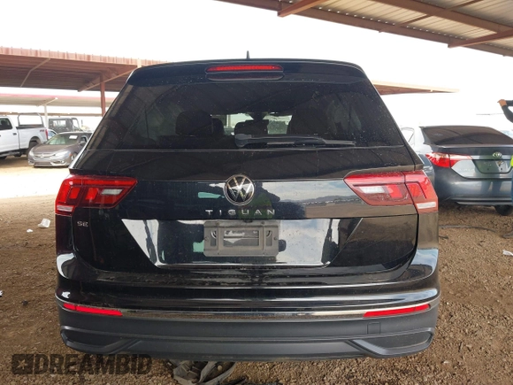 2022 Volkswagen Tiguan SE with VIN 3VV3B7AX4NM109997, listed as a IAAI auction lot 41906297 with 62,692 mi miles and . Bid and sale history available at DreamBid. Image 16.
