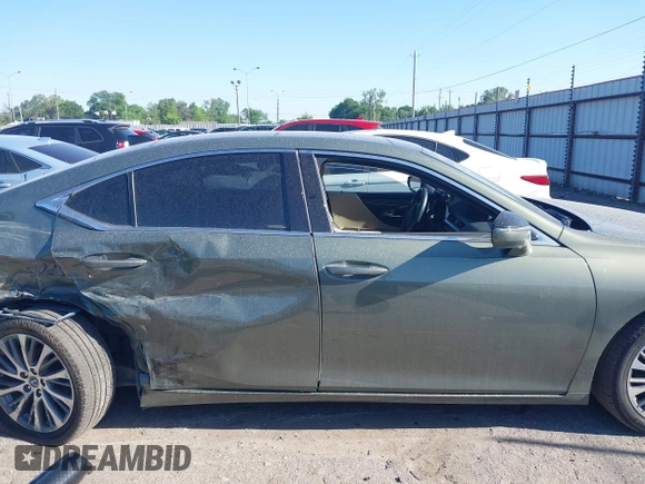2019 Lexus ES 350 with VIN 58ABZ1B18KU016098, listed as a IAAI auction lot 41957596 with 49,995 mi miles and . Bid and sale history available at DreamBid. Image 13.