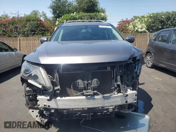 2017 Nissan Pathfinder Platinum z VIN 5N1DR2MN9HC610381, wystawiony jako Copart lot #60265265 z przebiegiem 137 901 mil mil oraz Szkoda całkowita • Salvage title. Historia ofert i sprzedaży dostępna na DreamBid. Obrazek 5.